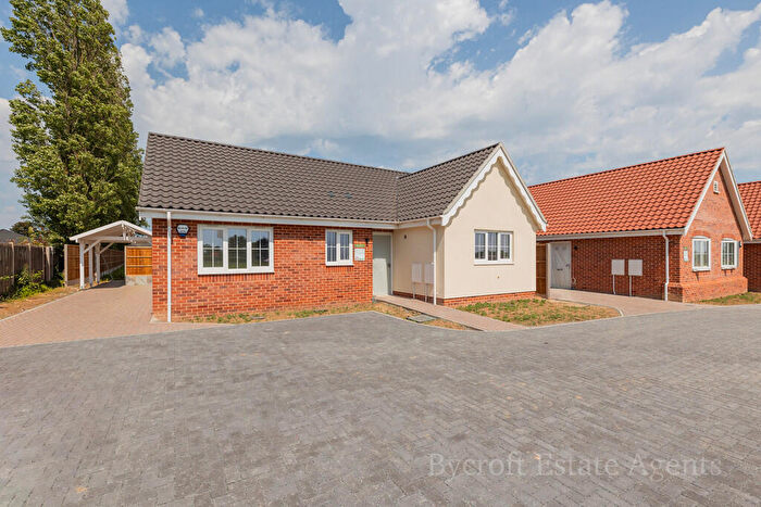 3 Bedroom Detached Bungalow For Sale In Orchard Meadow, Scratby, Great Yarmouth, NR29