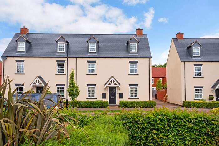 4 Bedroom Semi-Detached House For Sale In The Swere, Deddington, OX15