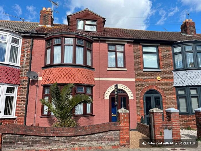 5 Bedroom Terraced House For Sale In Jenkins Grove, Portsmouth, PO3