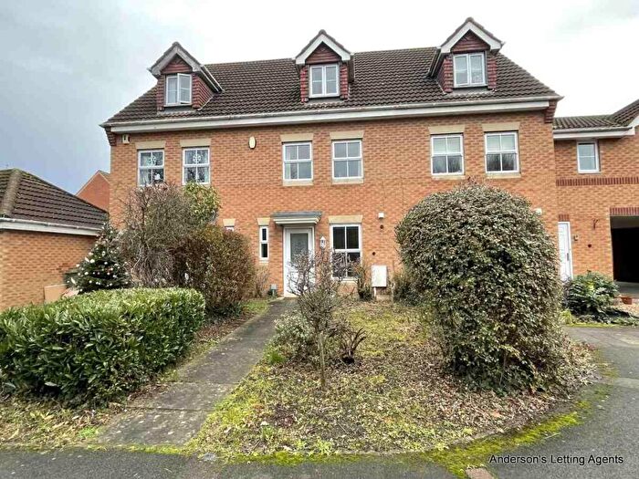 3 Bedroom Town House To Rent In Marshall Close, Thorpe Astley, LE3