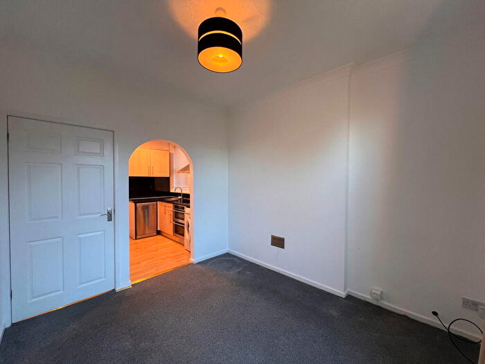 1 Bedroom Flat To Rent In Leyland Road, Southport, PR9