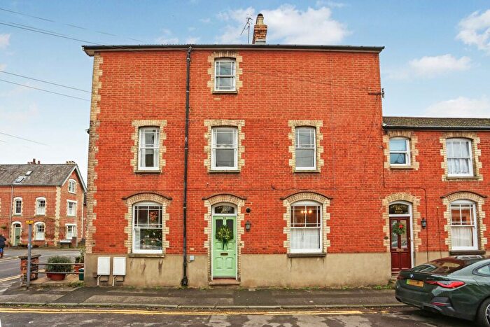 4 Bedroom Semi-Detached House To Rent In Artillery Road, Town Centre, Guildford, GU1