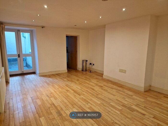 2 Bedroom Flat To Rent In Albermarle Row, Bristol, BS8