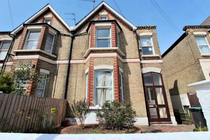 Studio To Rent In St. Pauls Road, Tottenham, N17