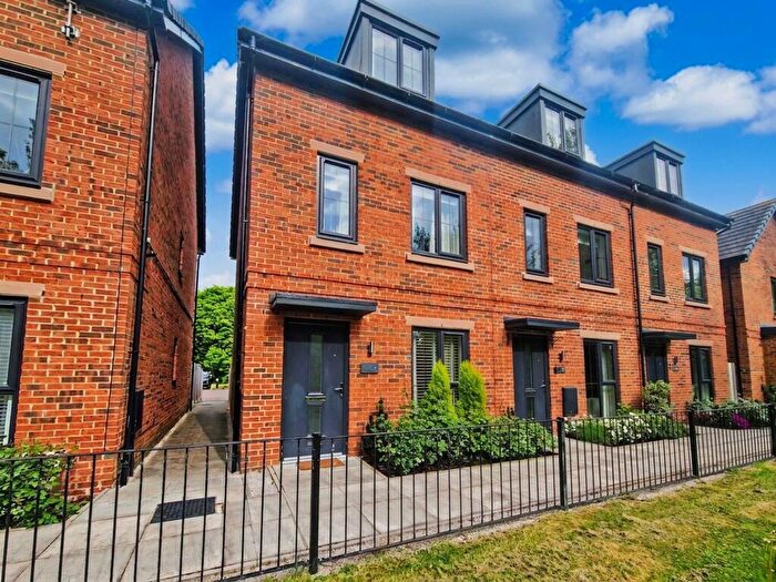 3 Bedroom End Of Terrace House To Rent In Bankside Close, Prestwich, M7