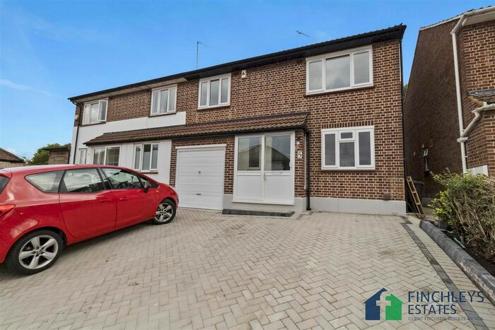 3 Bedroom Semi-Detached House To Rent In Howcroft Crescent, West Finchley, N3