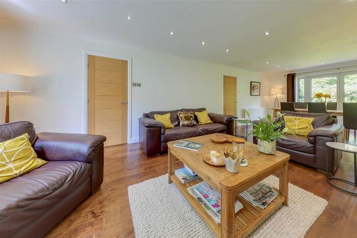 4 Bedroom Detached House For Sale In Union Road, Rawtenstall, Rossendale, BB4