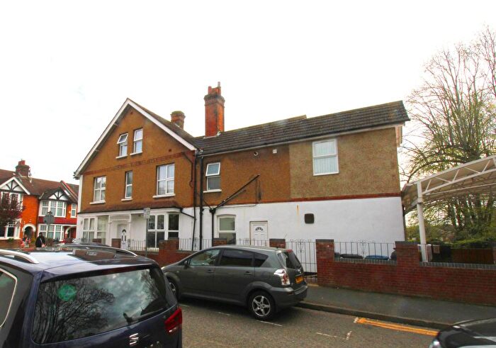 Studio To Rent In Cambridge Road, Watford, WD18