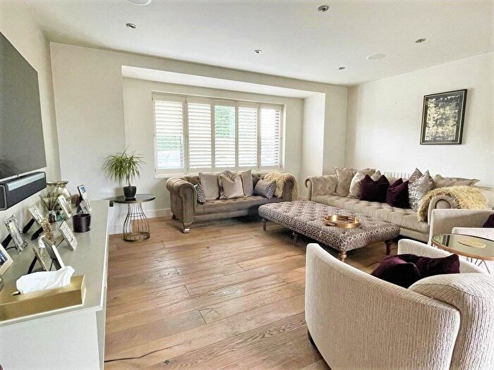 4 Bedroom Detached House For Sale In Canterbury Road, Densole, Folkestone, Kent, CT18