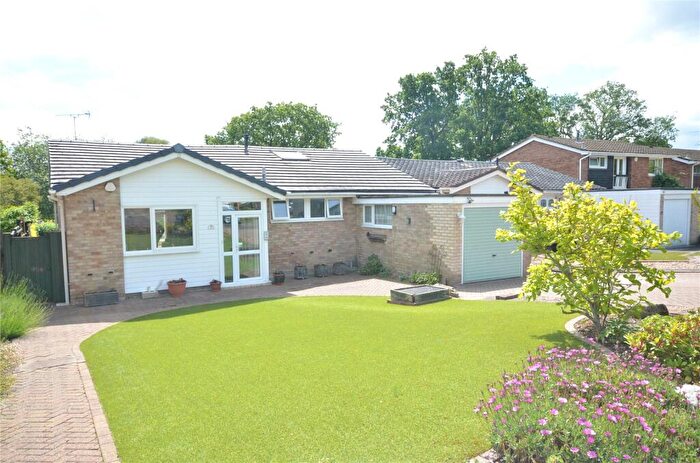 3 Bedroom Bungalow For Sale In Copse Avenue, Farnham, Surrey, GU9