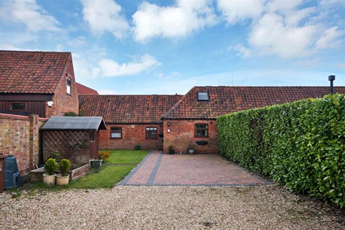 2 Bedroom Barn Conversion For Sale In Tuxford Road, Egmanton, NG22