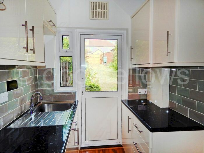 4 Bedroom Detached House To Rent In Lynmouth Avenue, Morden, Surrey, SM4