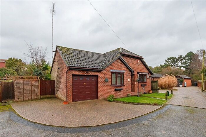 3 Bedroom Detached Bungalow For Sale In Arcadia Road, Meopham, Kent, DA13