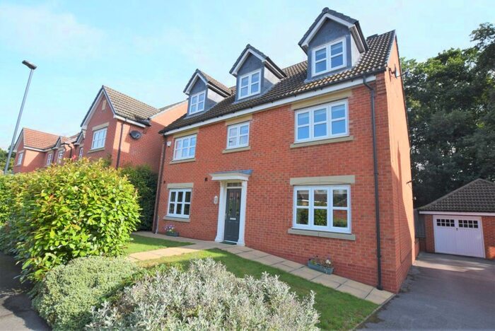 5 Bedroom Detached House To Rent In Highfields Park Drive, Derby, Derbyshire, DE22