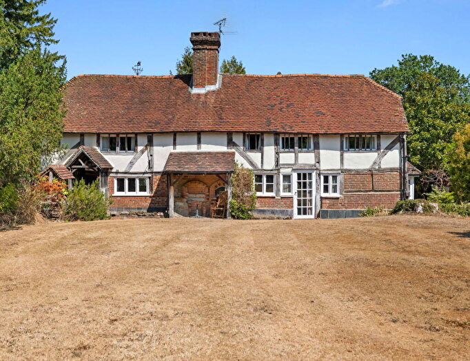 6 Bedroom Detached House For Sale In Rusper Road, Crawley, RH11