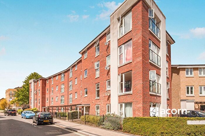 2 Bedroom Flat To Rent In Calypso Crescent, London, SE15