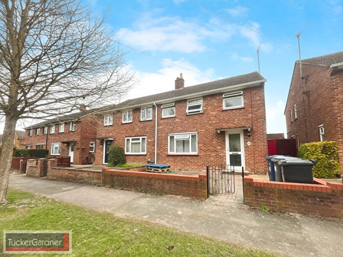 3 Bedroom Semi-Detached House To Rent In Tillyard Way, Cambridge, CB1