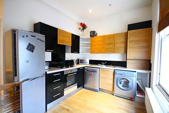 2 Bedroom Flat To Rent In Cardozo Road, London, N7