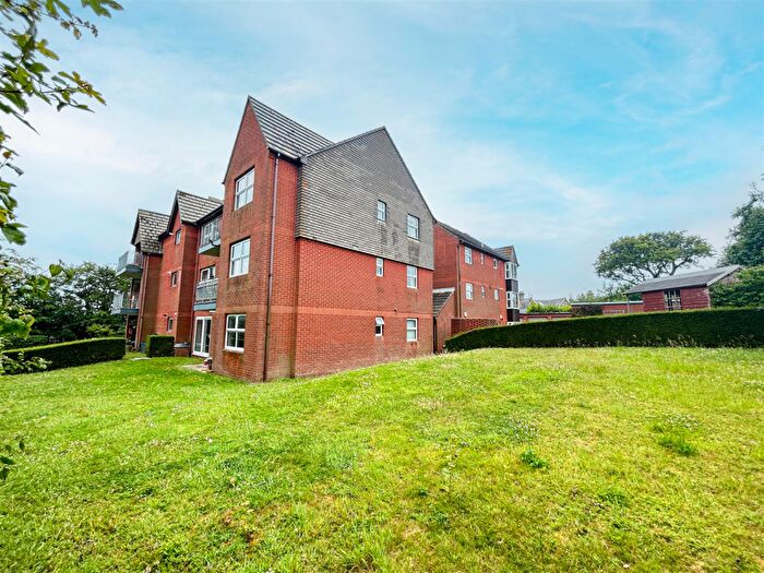 2 Bedroom Flat For Sale In Down Road, Weymouth, DT4