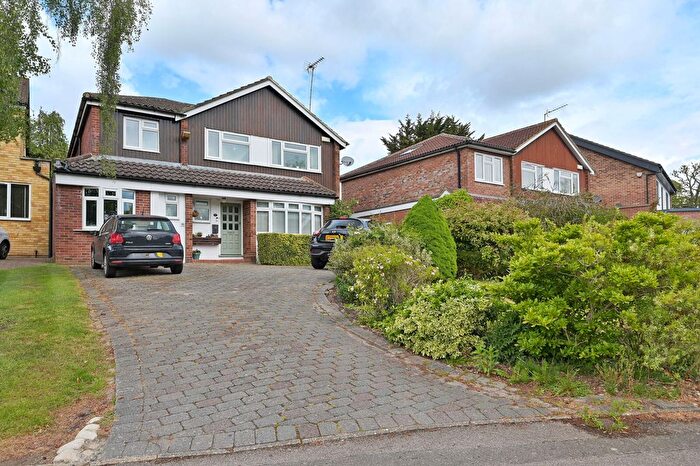 4 Bedroom Detached House For Sale In Magnaville Road, Bushey, WD23