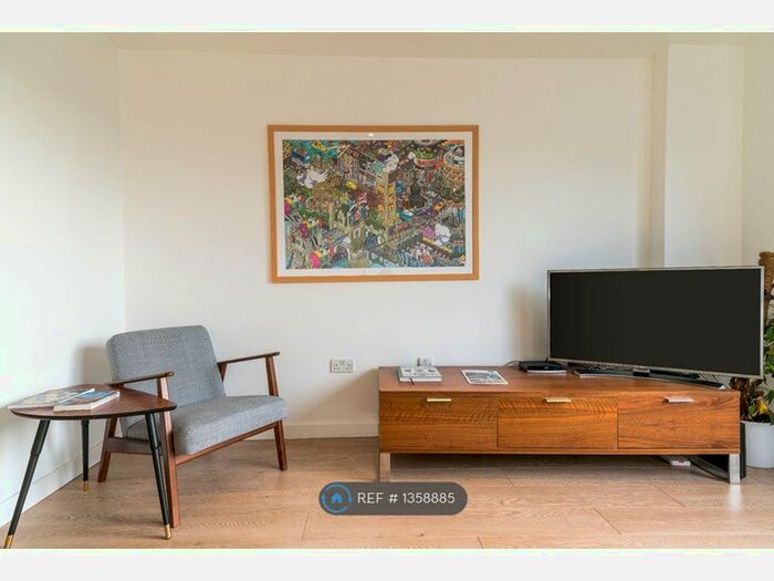 2 Bedroom Semi-Detached House To Rent In Shipman Road, London, E16