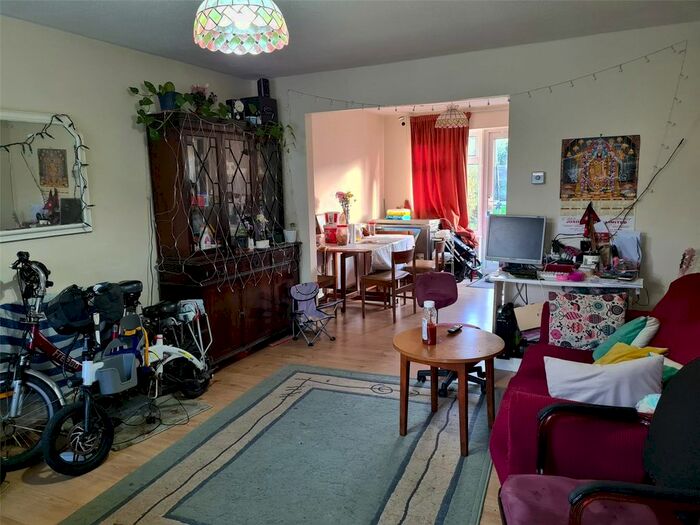 3 Bedroom Semi-Detached House To Rent In Carshalton Road, Sutton, SM1