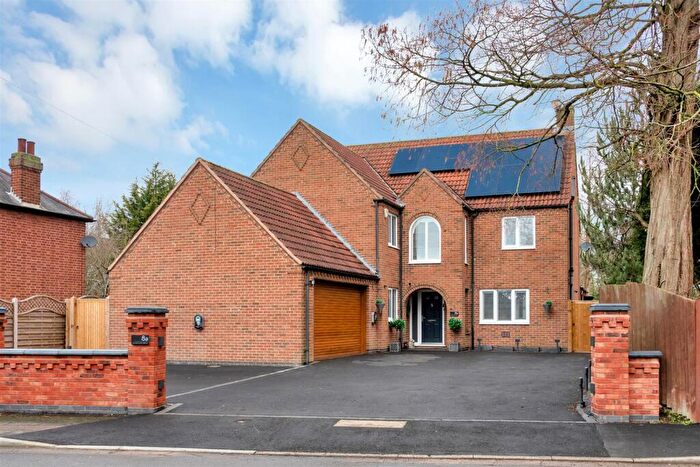 4 Bedroom Detached House For Sale In Hamilton Drive, Melton Mowbray, LE13
