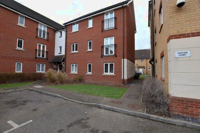 2 Bedroom Flat To Rent In Yoxford Court, Glanford Way, Romford, Essex, RM6
