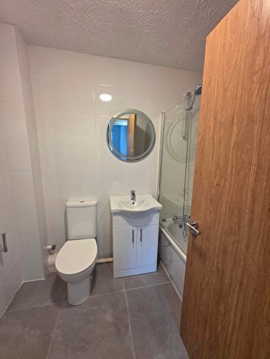 2 Bedroom Flat To Rent In Christchurch Avenue, London, NW6