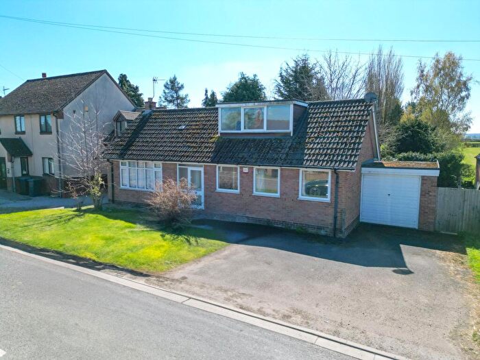 3 Bedroom Detached Bungalow For Sale In Main Road, Sheepy Magna, CV9
