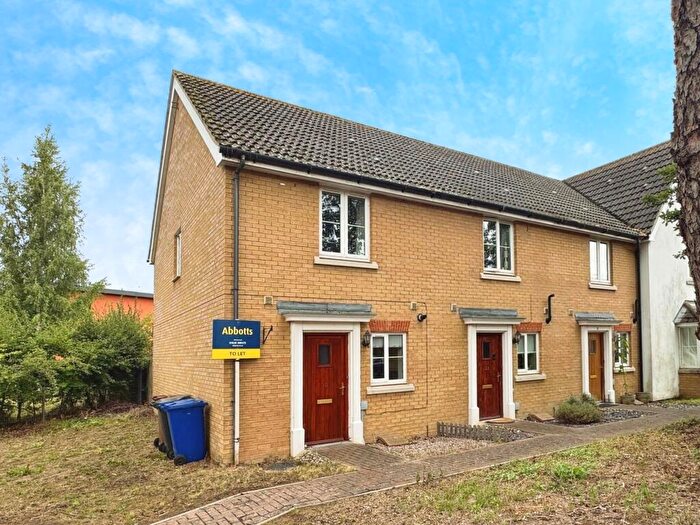 2 Bedroom House To Rent In Juniper Road, Red Lodge, IP28