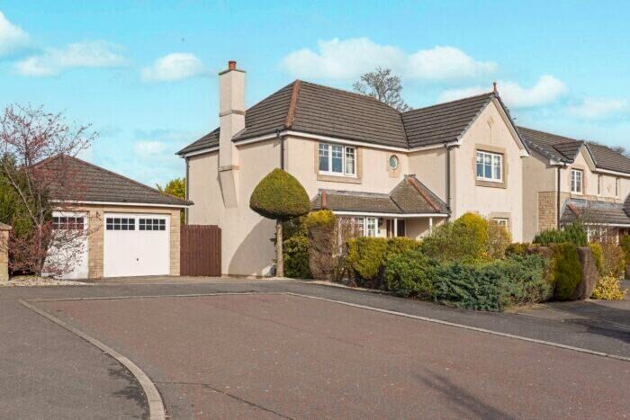 4 Bedroom Detached House For Sale In Woodruff Gait, Dunfermline, KY12