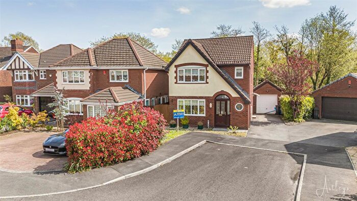3 Bedroom Detached House For Sale In Maes Yr Hafod, Neath, SA10