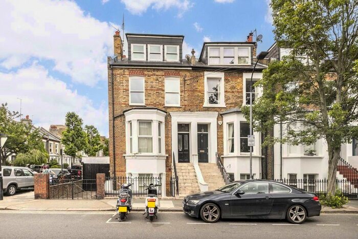 3 Bedroom Flat To Rent In Rockley Road, London, W14