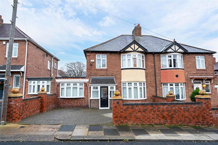 5 Bedroom Semi Detached House For Sale In Ventnor Avenue, Newcastle Upon Tyne, NE4