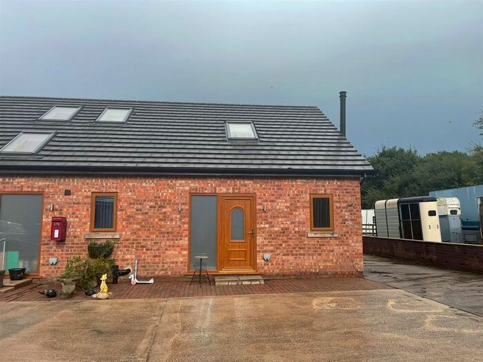 2 Bedroom Semi-Detached House To Rent In Blue Bridge Lane, Helsby, Frodsham, WA6