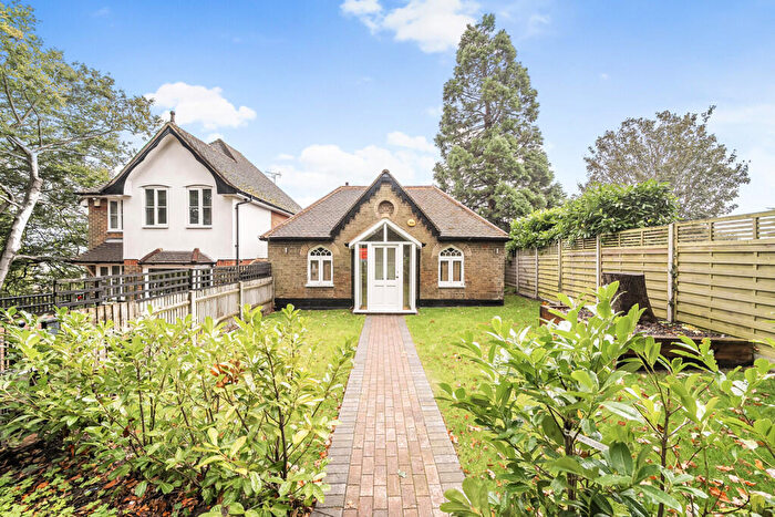 2 Bedroom Bungalow For Sale In Broomhill Road, Orpington, BR6