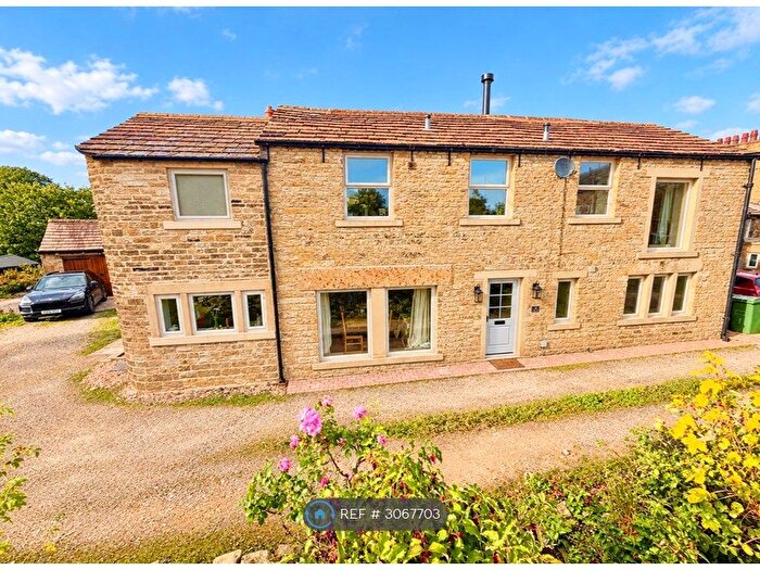 5 Bedroom Semi-Detached House To Rent In The Village, Huddersfield, HD4