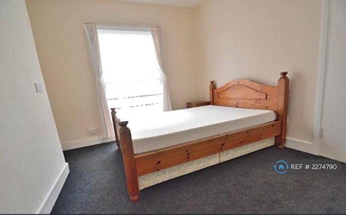 3 Bedroom Maisonette To Rent In London, London, N15