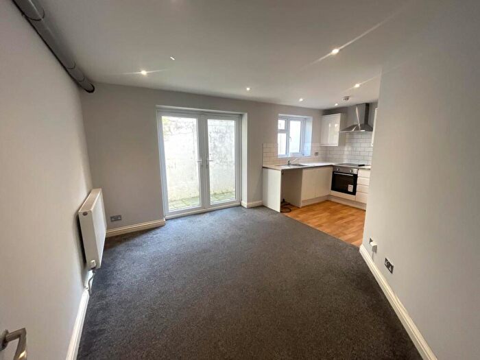 1 Bedroom Flat To Rent In Langney Road, Eastbourne, East Sussex, BN22