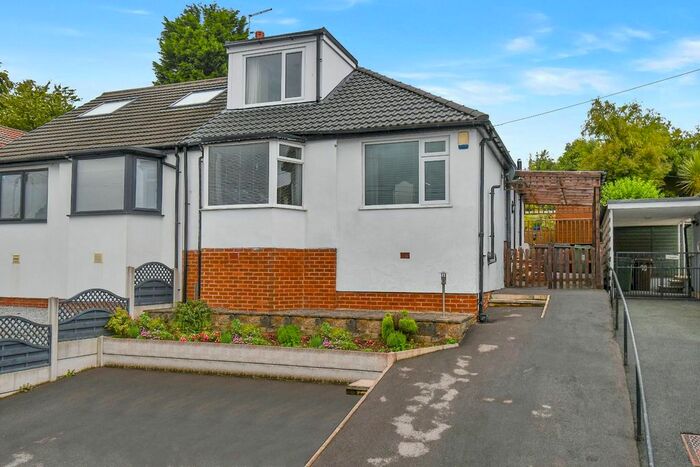 3 Bedroom Semi-Detached Bungalow To Rent In Banksfield Crescent, Yeadon, Leeds, LS19