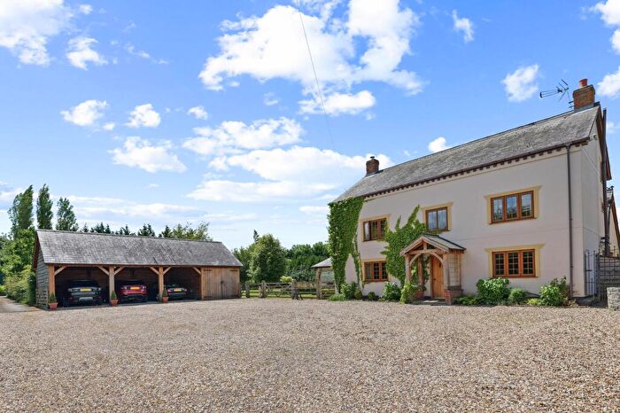 5 Bedroom Detached House For Sale In Holywell Road, Rhuallt, LL17