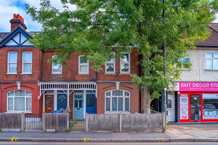 2 Bedroom Flat To Rent In Kingston Road, Wimbledon, SW20