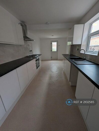 3 Bedroom Terraced House To Rent In Grosvenor Road, Rugby, CV21