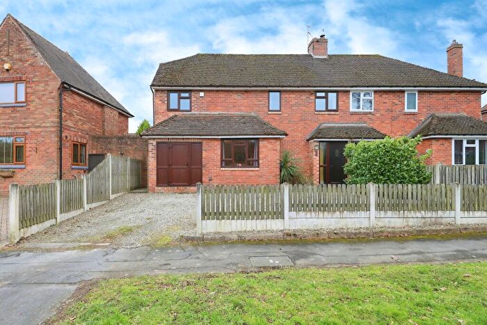 4 Bedroom Semi-Detached House For Sale In Walter Nash Road East, Kidderminster, DY11