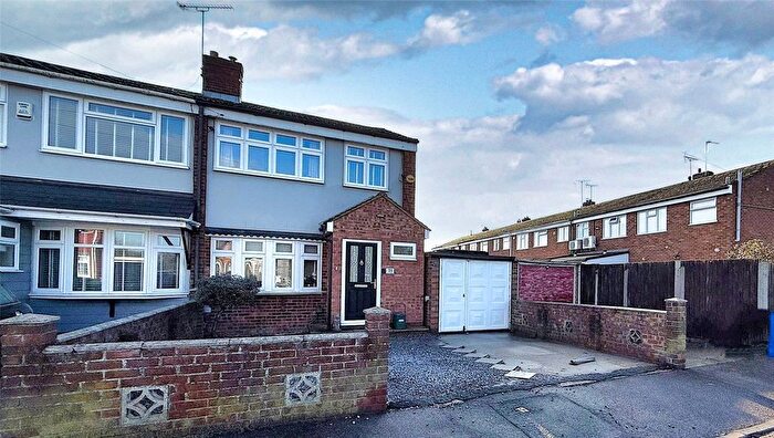 3 Bedroom End Terrace House For Sale In Oxley Gardens, Stanford-Le-Hope, Essex, SS17