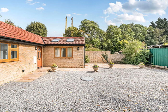 2 Bedroom Detached Bungalow For Sale In Bath Road, Warminster, BA12