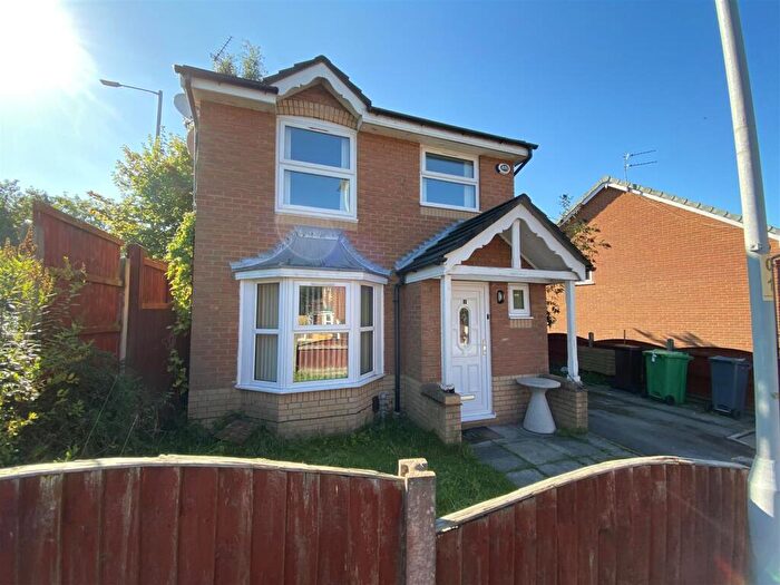 5 Bedroom Detached House To Rent In Caistor Close, Manchester, M16