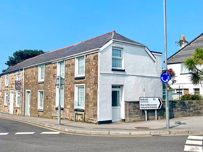 2 Bedroom End Of Terrace House For Sale In Pool - Chain Free Sale, Ideal First Time Buyer, TR15