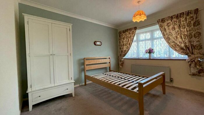 2 Bedroom Semi-Detached Bungalow For Sale In Okehampton Road, Styvechale, Coventry, CV3